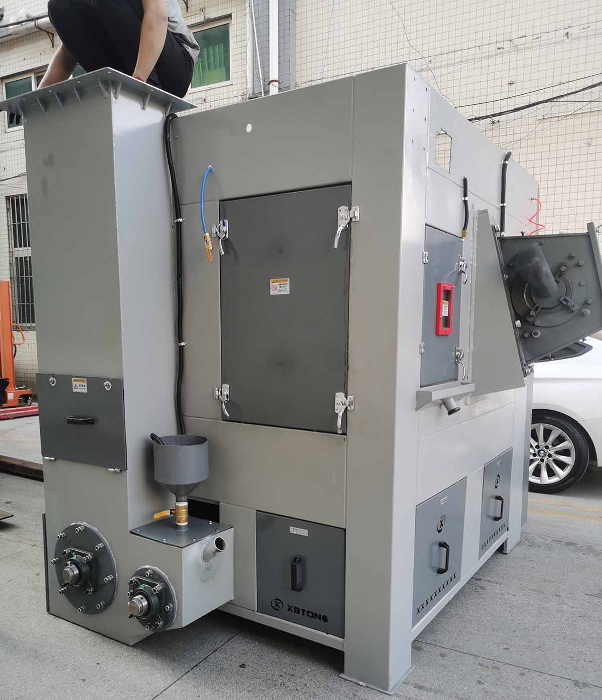 深圳百超機械設備轉盤式拋丸機實拍圖