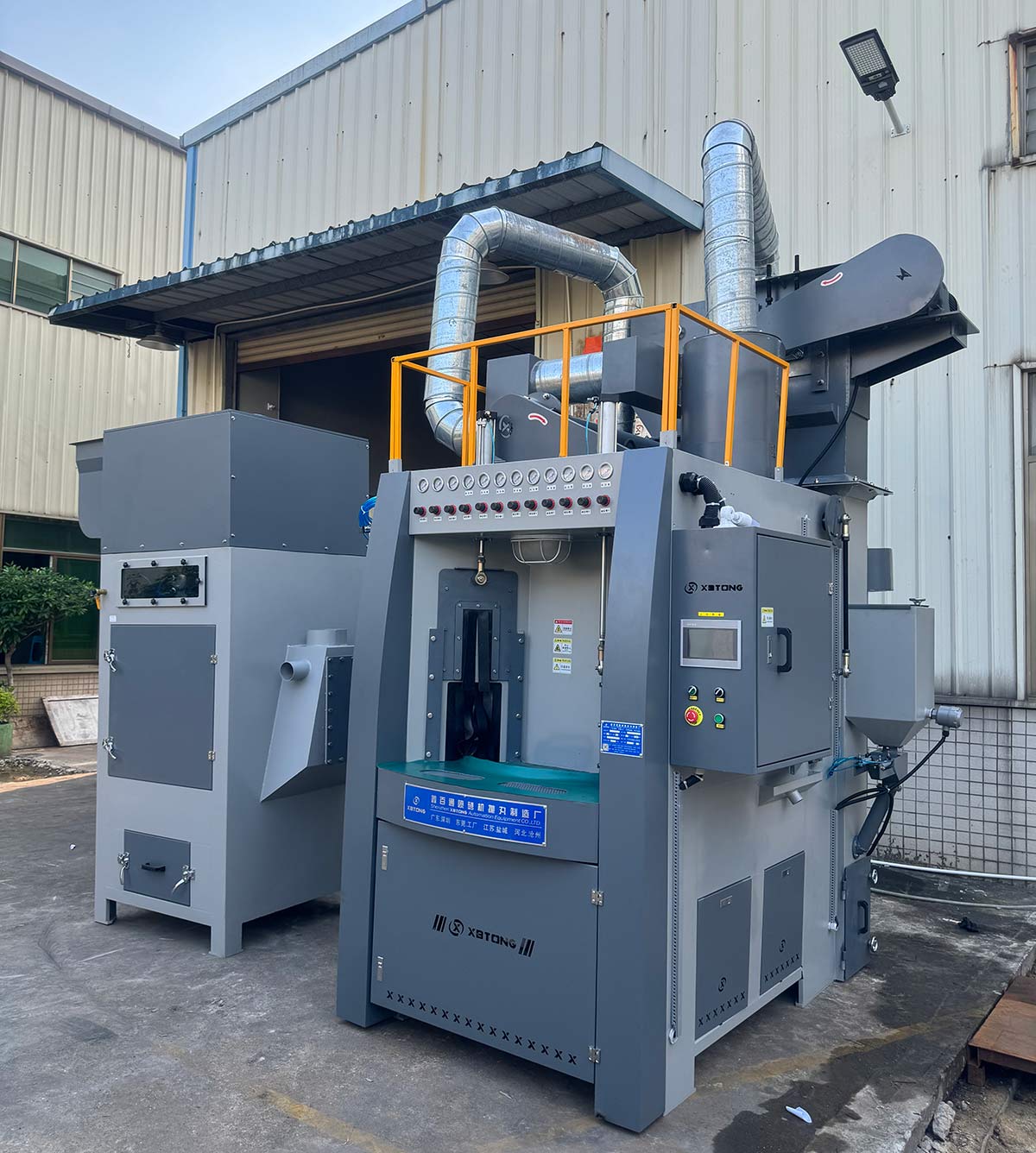 深圳百超機械轉盤式模具清理噴砂機設備