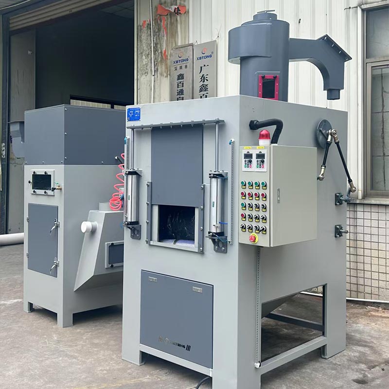 深圳百超生產(chǎn)廠家制造的轉(zhuǎn)盤(pán)式自動(dòng)噴砂機(jī)設(shè)備實(shí)拍圖片