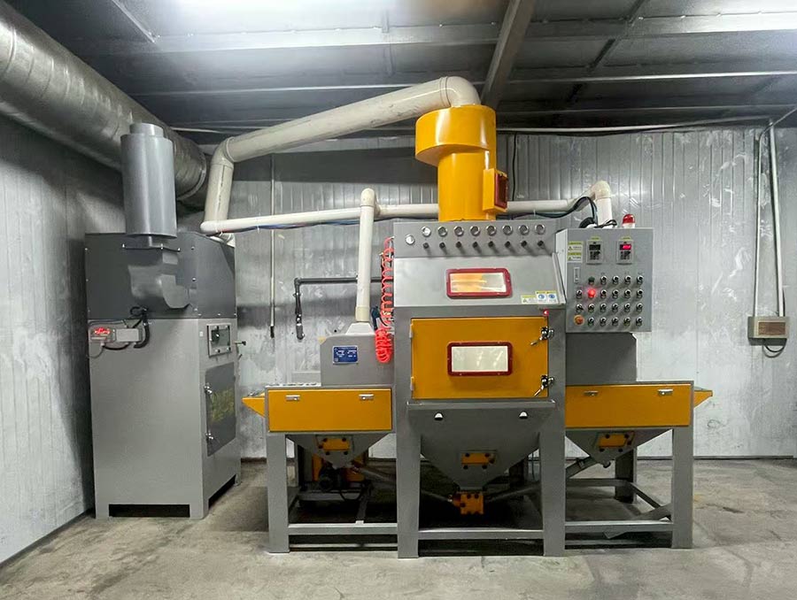 深圳百超機(jī)械生產(chǎn)的輸送式自動(dòng)噴砂機(jī)